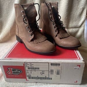Justin Womens Lace up boots size 4D, lightly worn